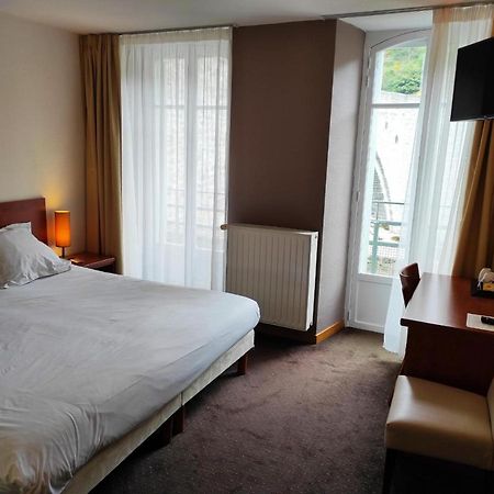 Entraygues-sur-Truyère Hotel La Riviere מראה חיצוני תמונה