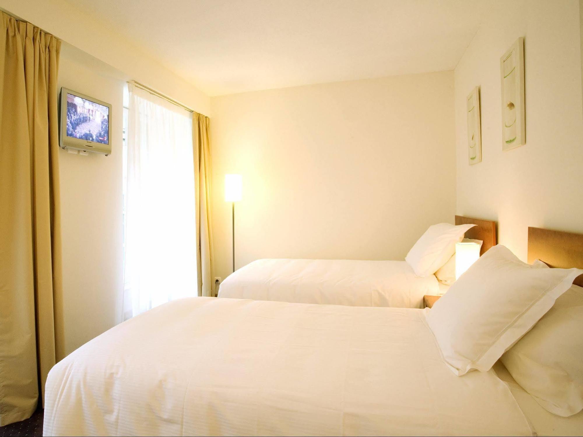 Entraygues-sur-Truyère Hotel La Riviere מראה חיצוני תמונה