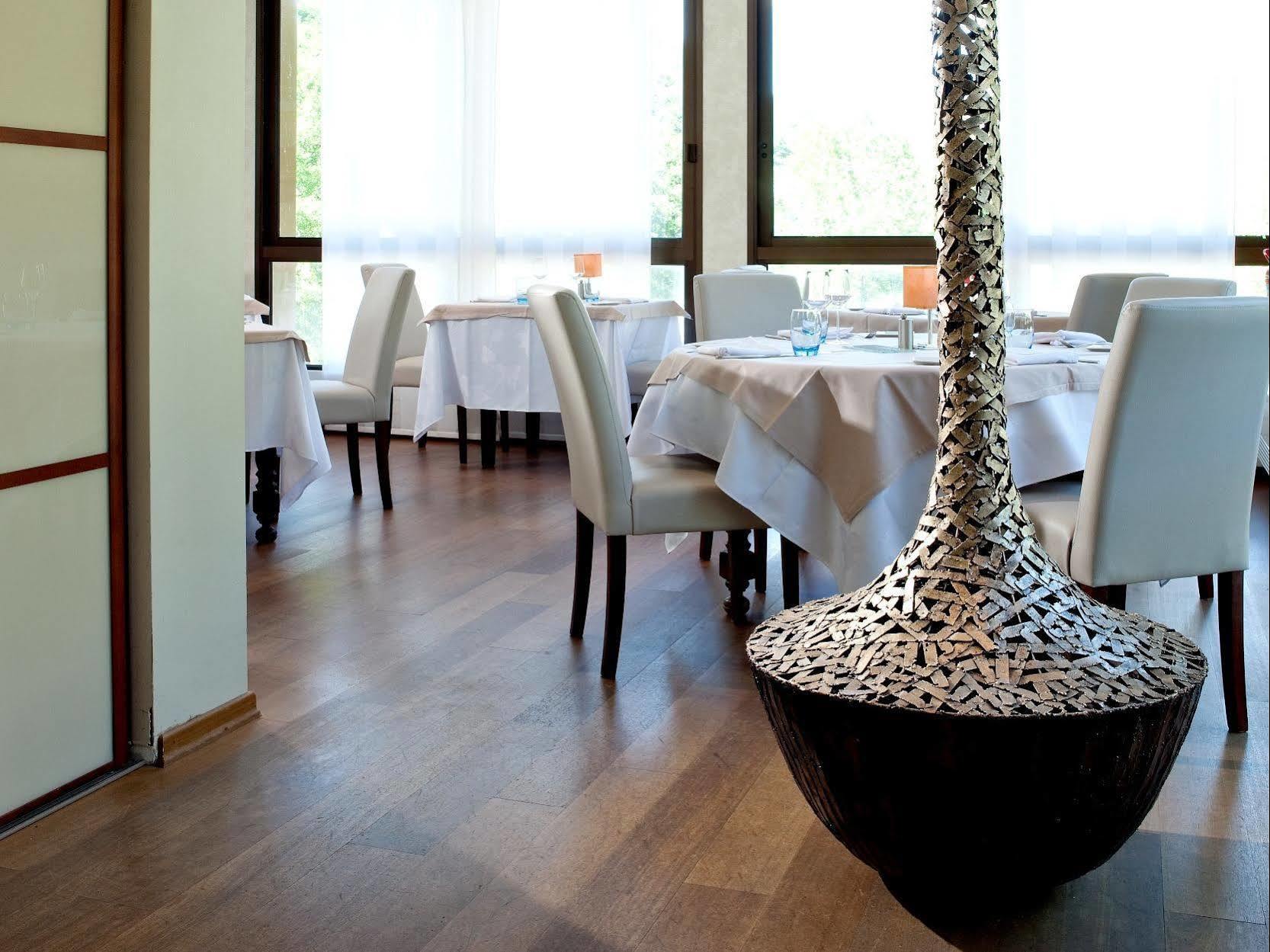 Entraygues-sur-Truyère Hotel La Riviere מראה חיצוני תמונה